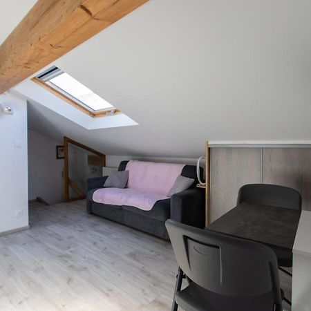 Le Coq Charmant Petit Studio En Centre Ville D'Embrun Eksteriør bilde