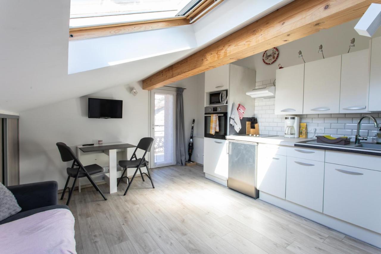 Le Coq Charmant Petit Studio En Centre Ville D'Embrun Eksteriør bilde